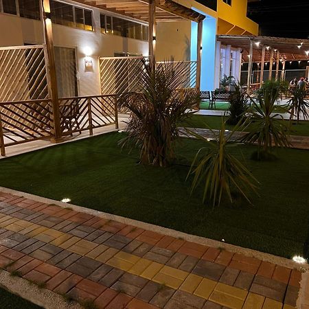 Ohana Beach Hotel Playas Eksteriør billede