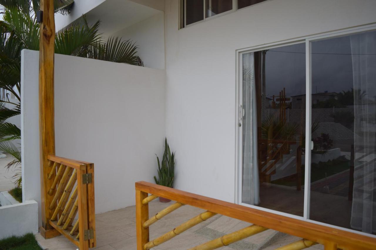 Ohana Beach Hotel Playas Eksteriør billede
