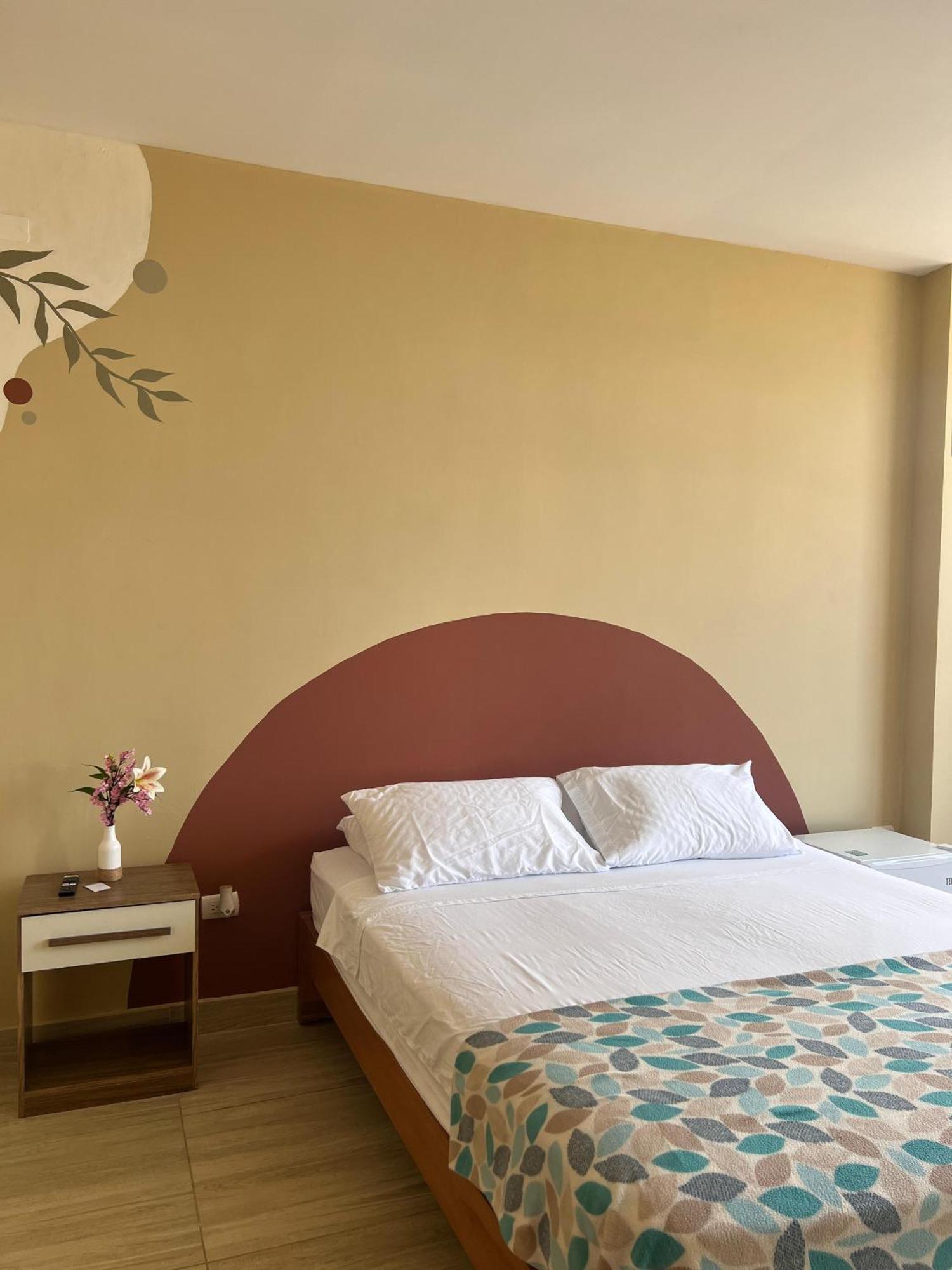 Ohana Beach Hotel Playas Værelse billede