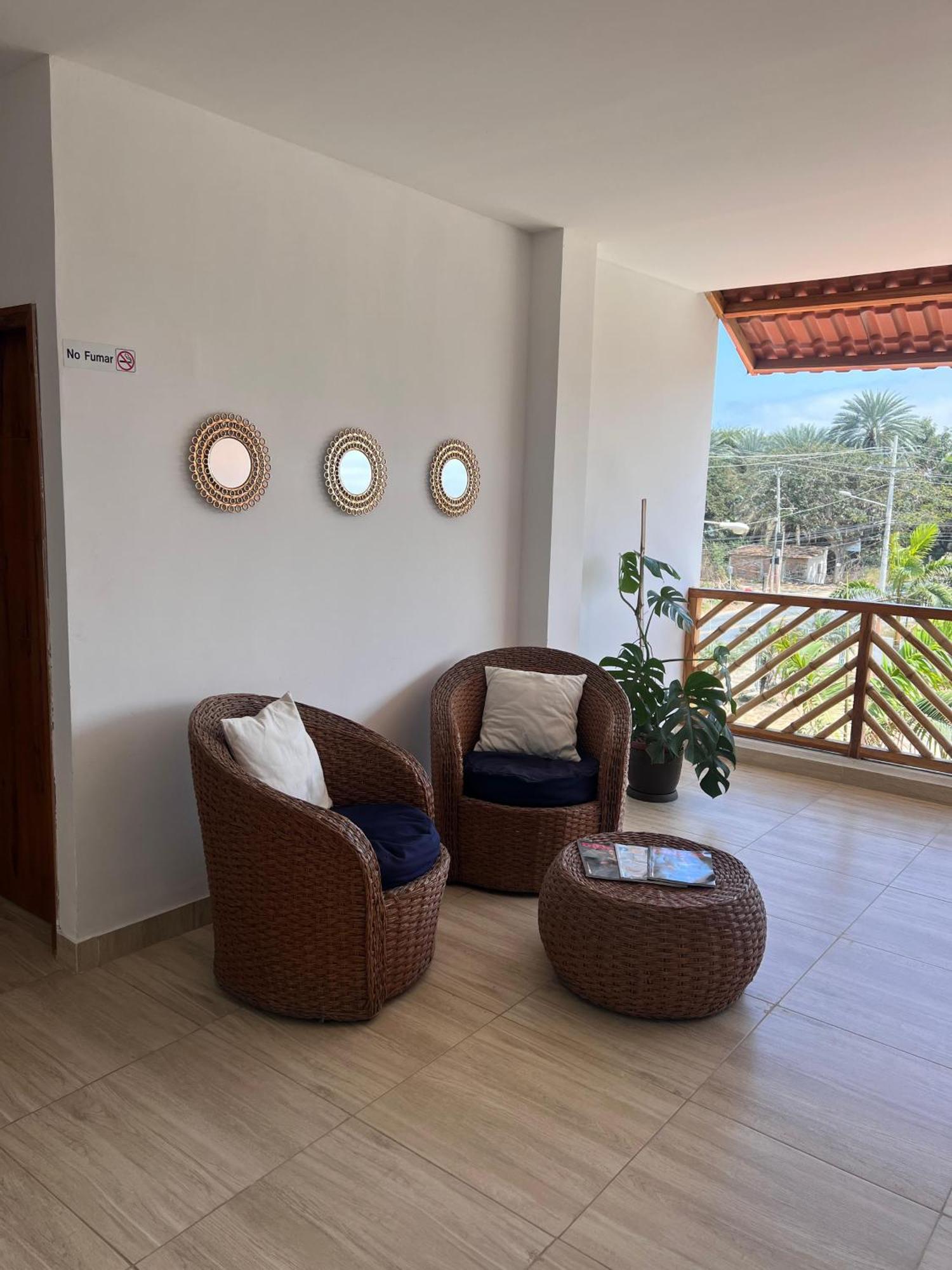 Ohana Beach Hotel Playas Eksteriør billede