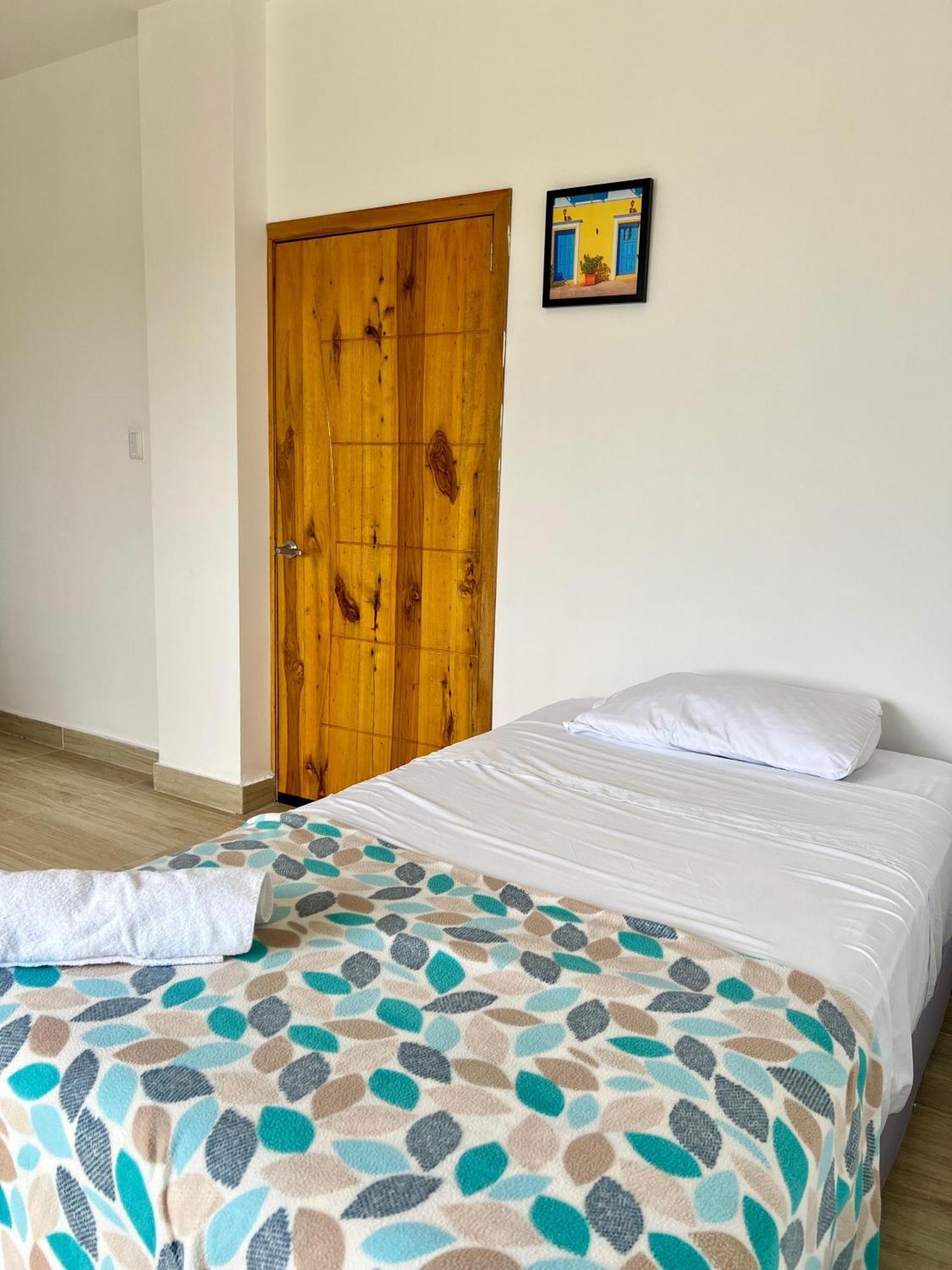 Ohana Beach Hotel Playas Eksteriør billede