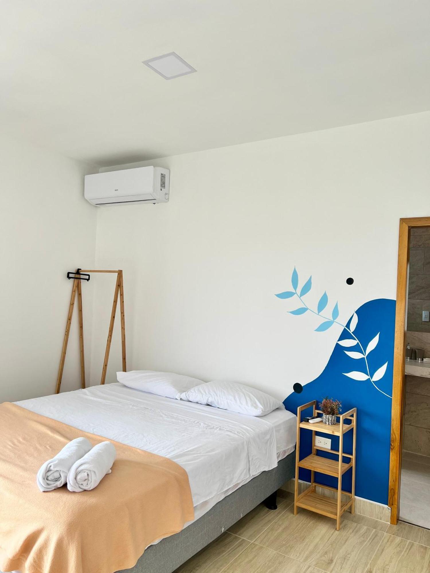 Ohana Beach Hotel Playas Eksteriør billede