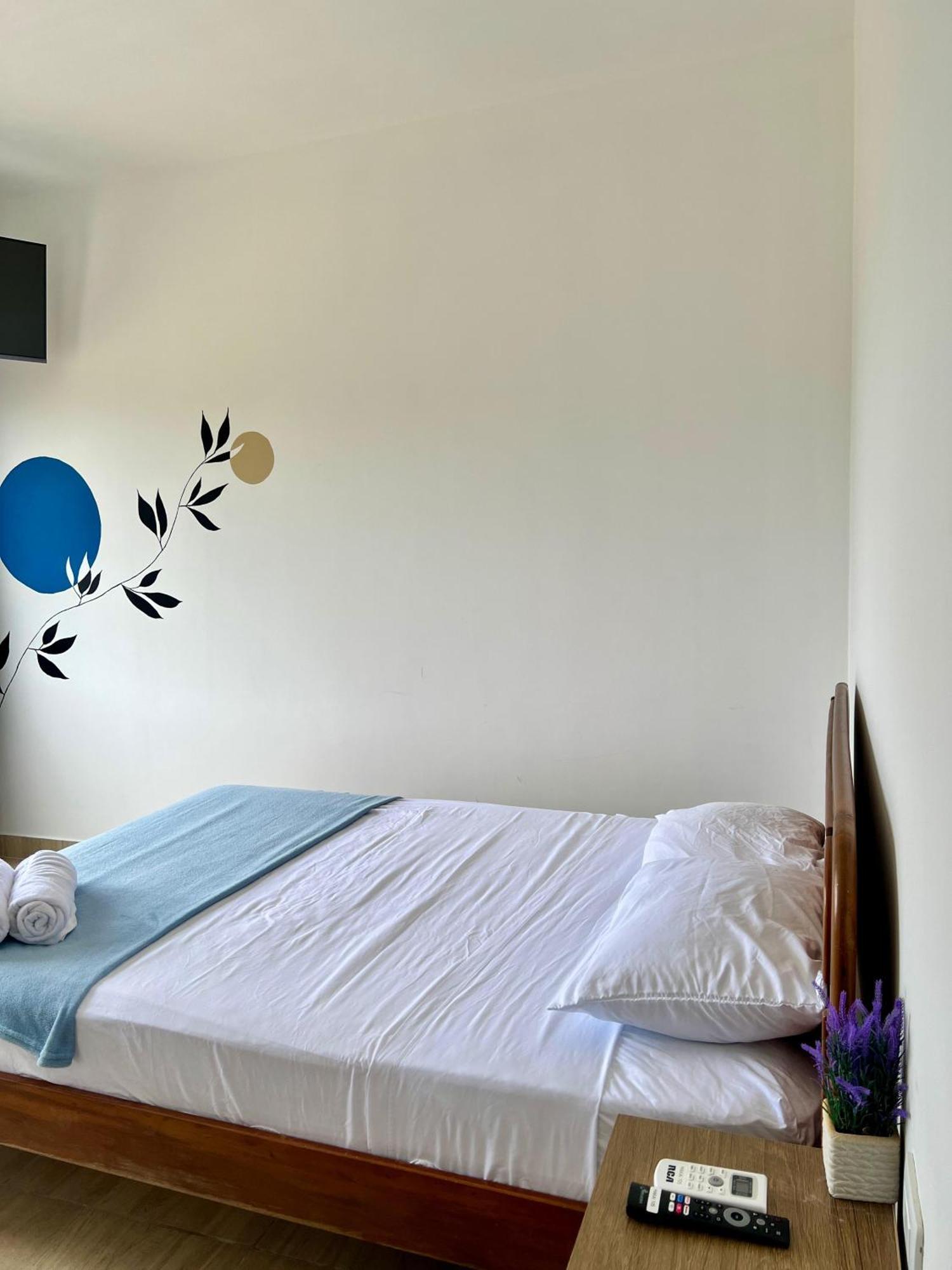 Ohana Beach Hotel Playas Eksteriør billede